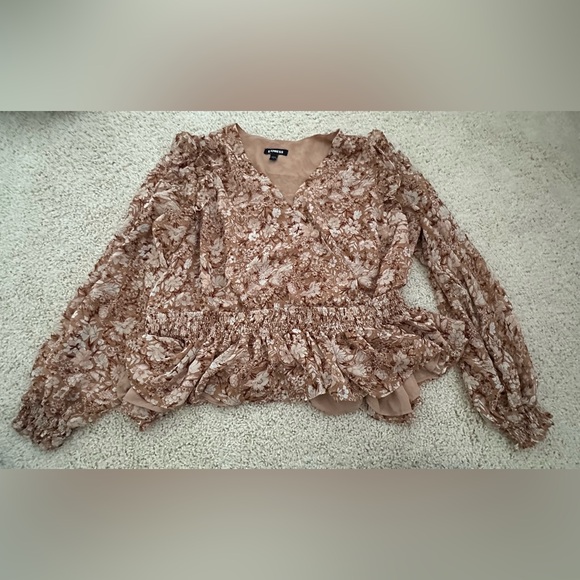 EUC Express Blouse - Picture 2 of 4